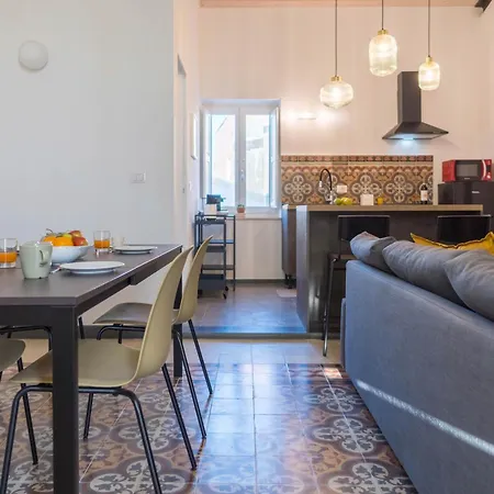 La Terrazza Sull'antico Mercato Di Ortigia Apartment *
