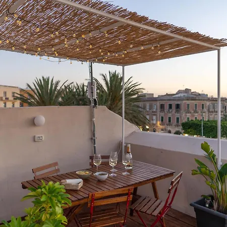 La Terrazza Sull'antico Mercato Di Ortigia Apartment