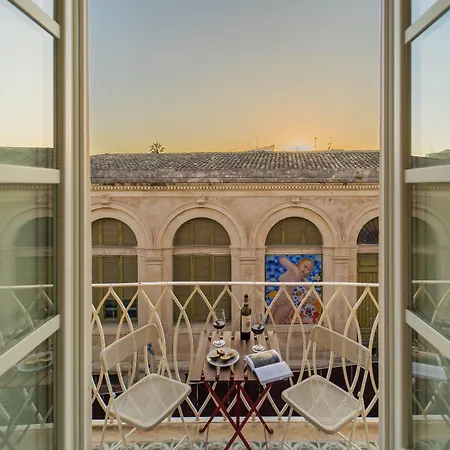 La Terrazza Sull'antico Mercato Di Ortigia Апартаменты *