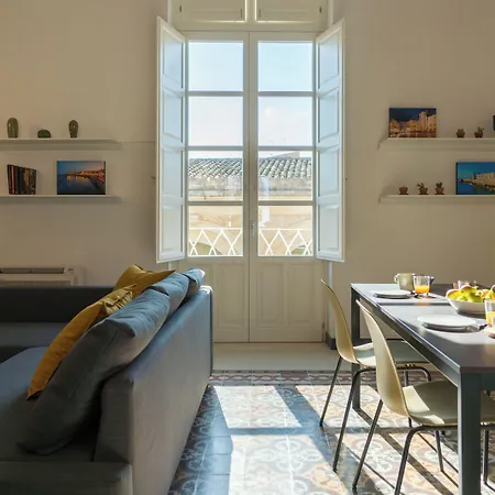 La Terrazza Sull'antico Mercato Di Ortigia Appartement *